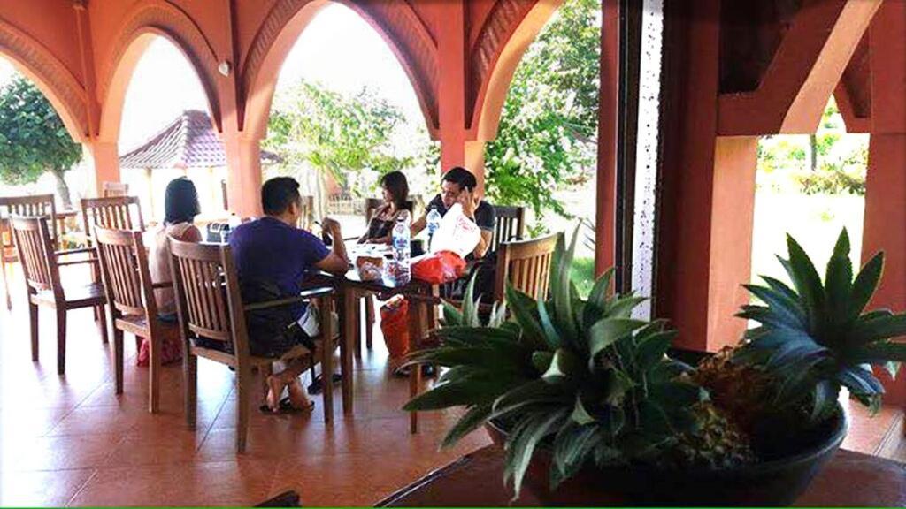 Yut'S Inn Flower Paradise Gili Gede Exterior photo